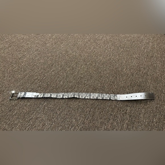 NWT Retail $45 Michael Kors Women’s shiny leather snakeskin brown belt sexy S/M - Picture 6 of 6